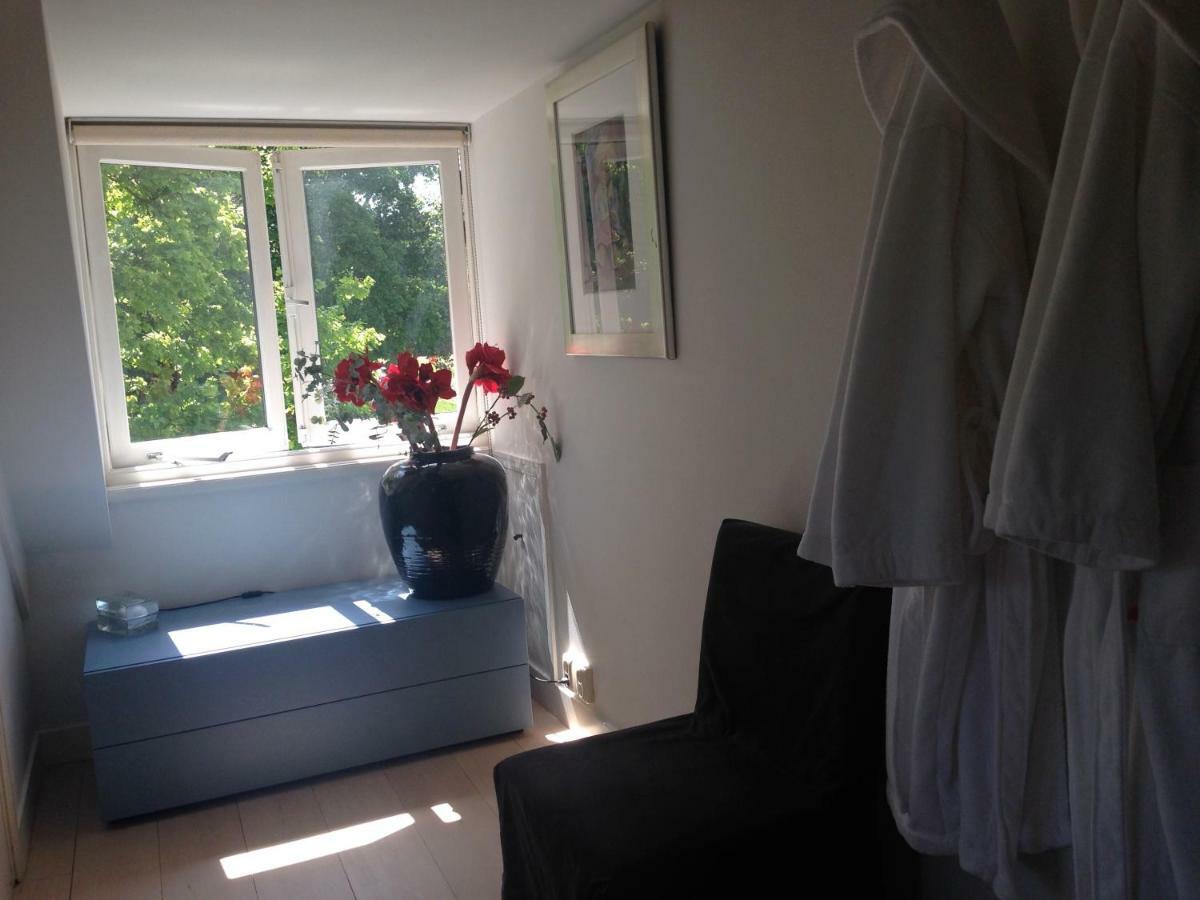 Room One-Twenty-One Naarden Chambre photo
